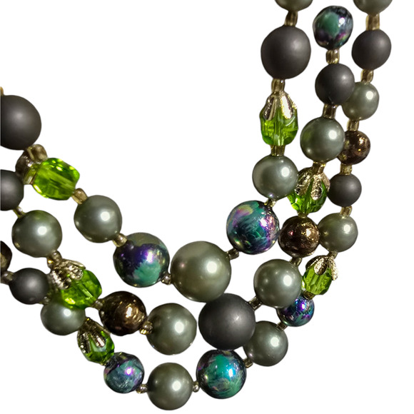VINTAGE 3 strand iridescent bead & pearl necklace and matching clip on earrings - Picture 1 of 13